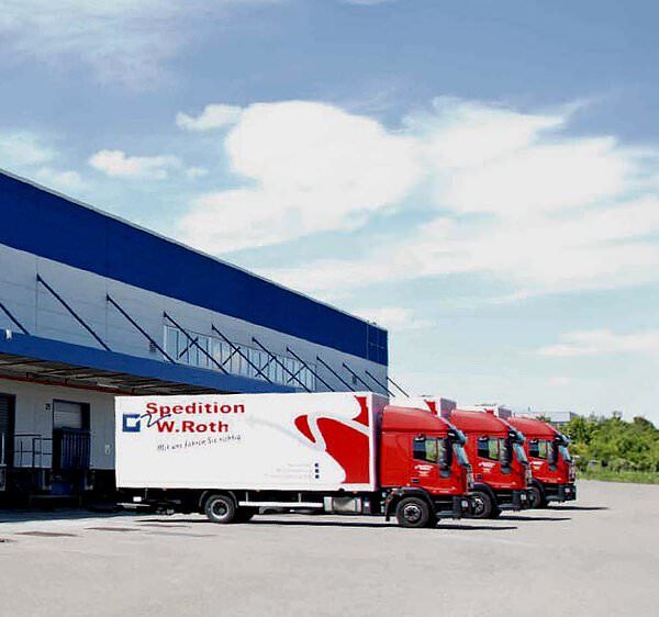 Lager mit Lkw